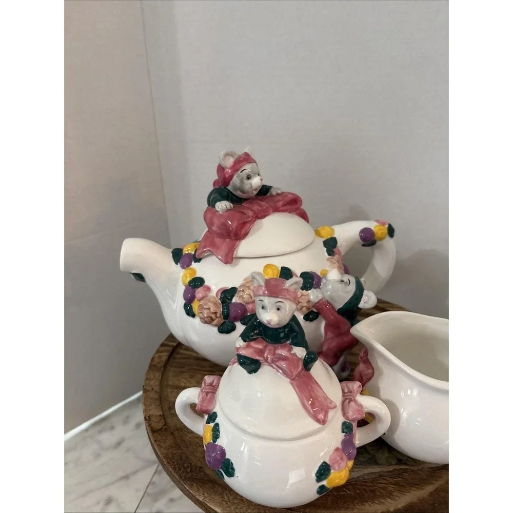 Cat Mouse Applause Inc 5 Pc Set Tea Pot Creamer Napkin Holder Lids Clock Pink